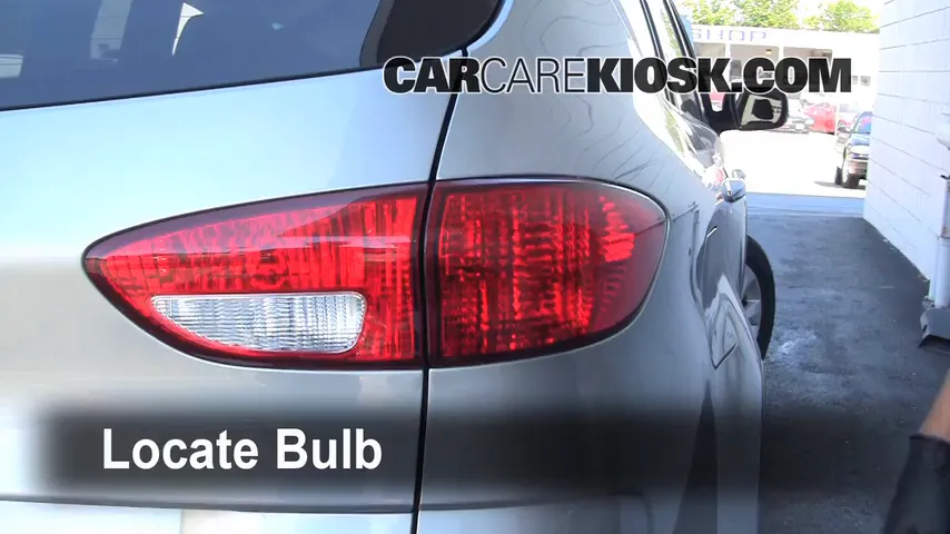 2006 Subaru B9 Tribeca 3.0L 6 Cyl. Lights Turn Signal - Rear (replace bulb)